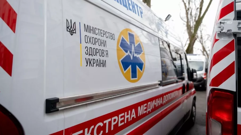 Утворилися дві вирви: РФ пошкодила дитячу лікарню в Шевченківському районі Києва